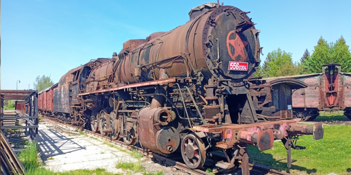 steam locomotive